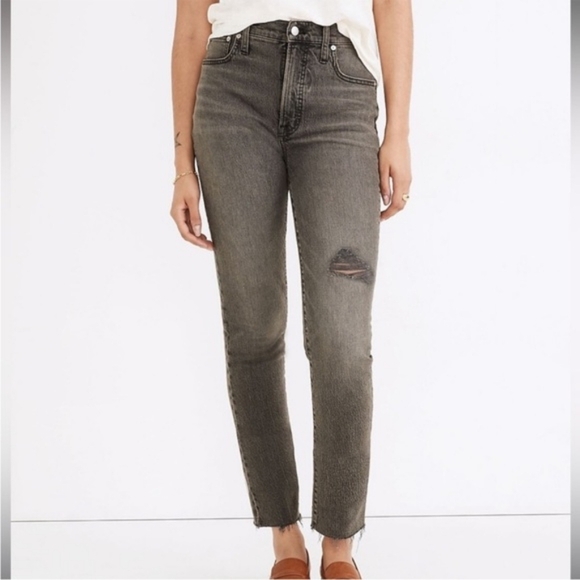 Madewell The Perfect Vintage Jeans in Cosner Wash Distressed - Picture 14 of 16